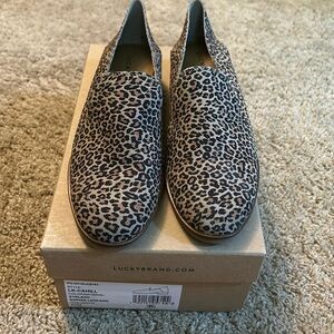 New lucky brand Sophia leopard flats 6 1/2m